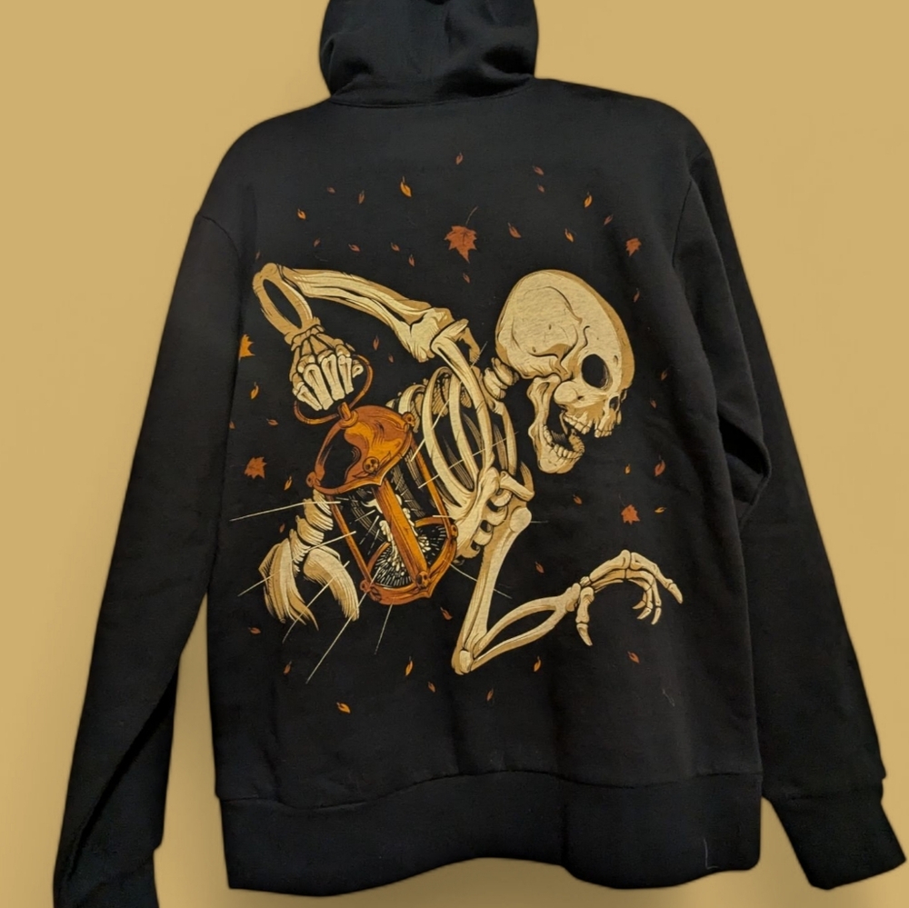 NWT Seventh Ink Haunted Collection "The Keeper" Black Skull Graphic Zip Small